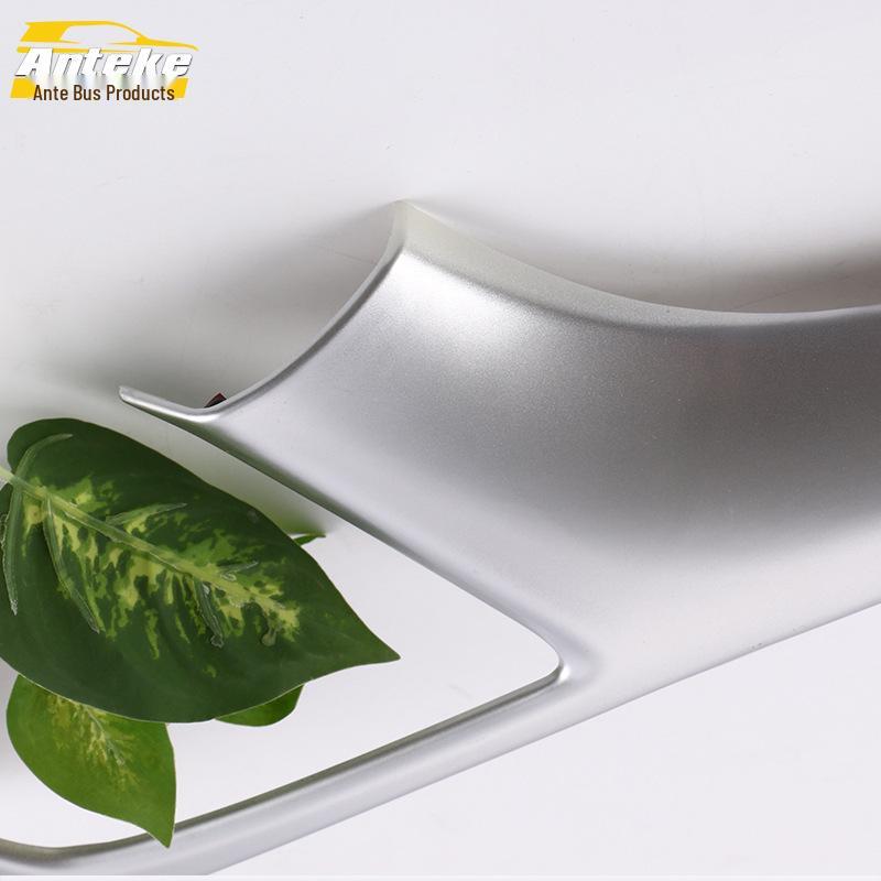 Antke fits 16 Guandao models with dashboard decorative stickers and electroplated sequins car accessories.