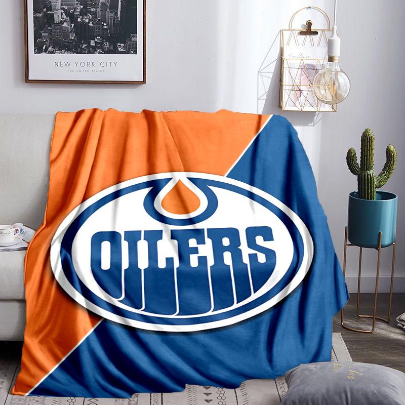 Edmonton Oilers Emblem Throws Blanket Flannel Blankets Plush for Couch Bed Gifts for Men Women Travel Picnic Blanket Christmas Fan Gifts