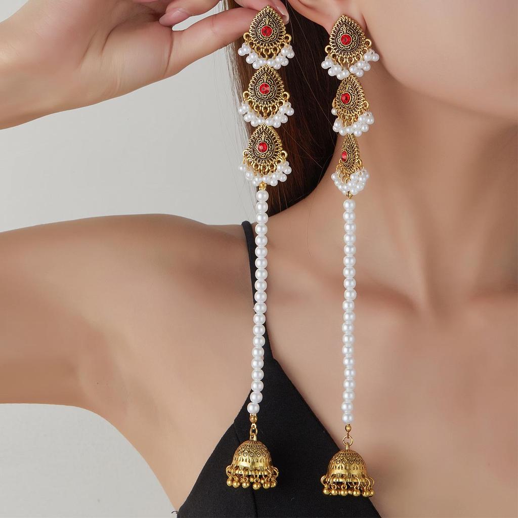 Bohemian Rhinestone Pearl Tassel Earrings: Exaggerated Studs with a Unique Design for Women