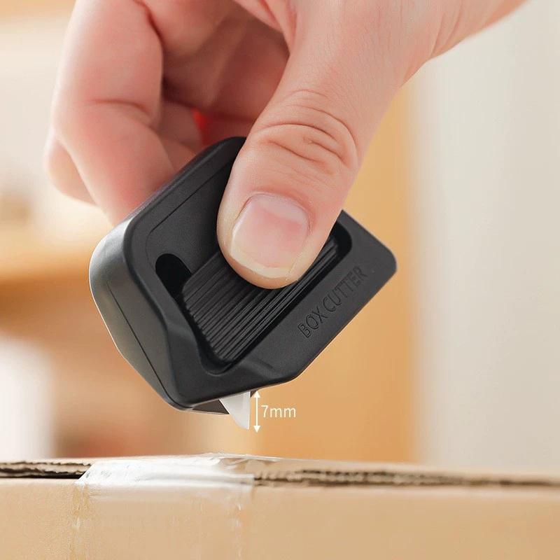 New Magnetic Box Cutter Automatic Retractable Portable Anti-Stick Safety Knife for Opening Packages Express Parcel Crafts Cutter