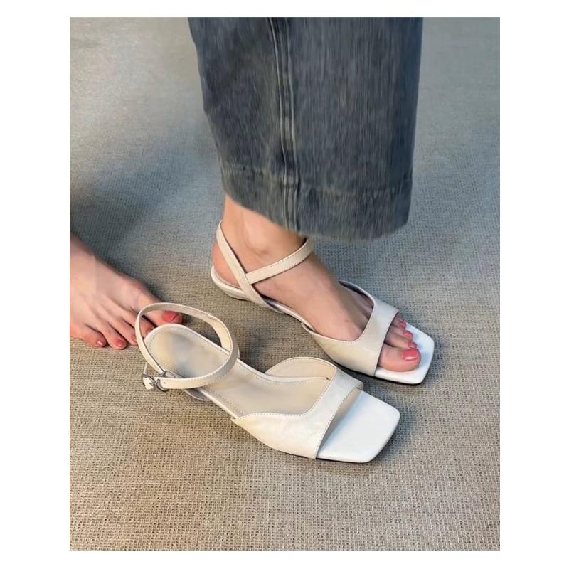 Summer retro simple brown one-word buckle sandals women s new versatile low-heeled hollow shoes 40 3160₽