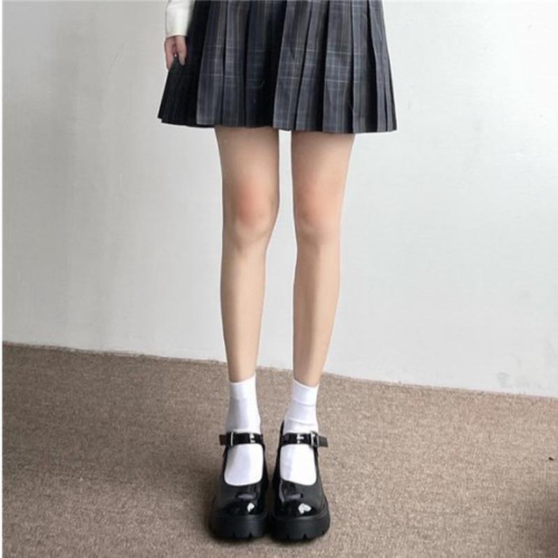 Women Black White Knee High Long Socks Stockings JK Japan Style School Girls Thigh High Stockings Lolita Kawaii Cute Soft Socks