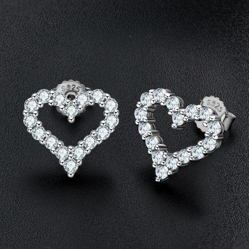 Fully-drill Love Earrings Pure Needle Light Luxury Style Heart-shaped Light Wind Earrings
