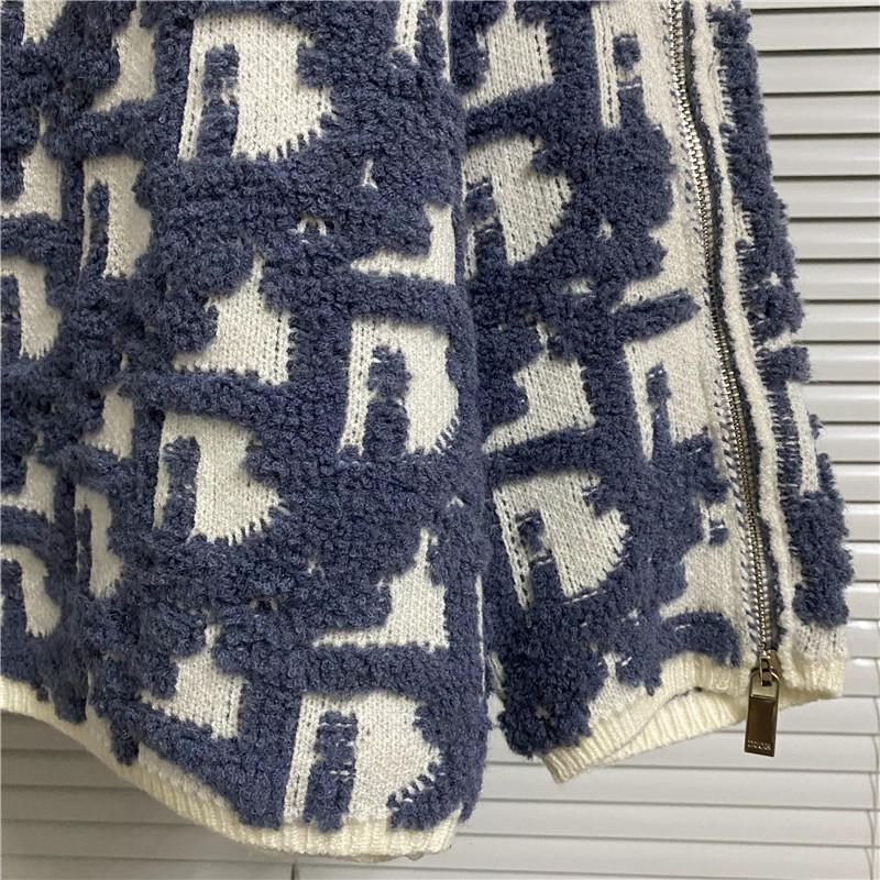 High-Quality Heavy Duty 3D Jacquard Monogram Logo Round Neck Sweater