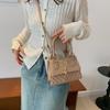 New Casual Personalized Portable Small Square Bag Fashionable Simple Retro Fashion Trend Shoulder Messenger Bag