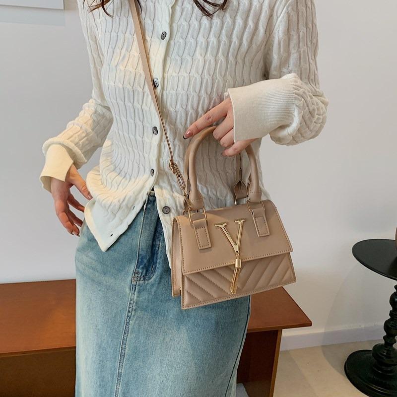 New Casual Personalized Portable Small Square Bag Fashionable Simple Retro Fashion Trend Shoulder Messenger Bag