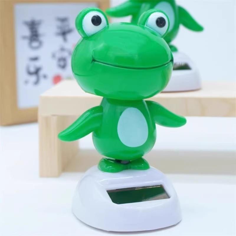 

New Fun Solar Powered Car Dashboard Ornament Cute Animal Frog Bobble Head Toy Decoration Gift For Interior Accessorie Auto Table