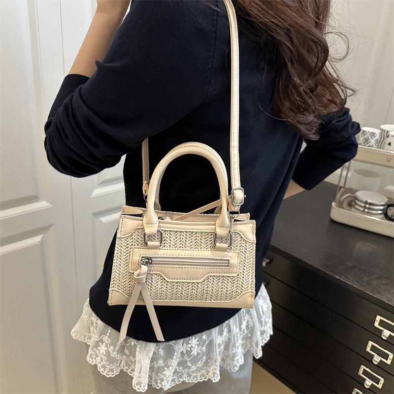 Handbag Bag Women's 2025 New Trendy Fashion Retro Small Square Bag Texture Niche Casual Ins Shoulder Messenger Bag