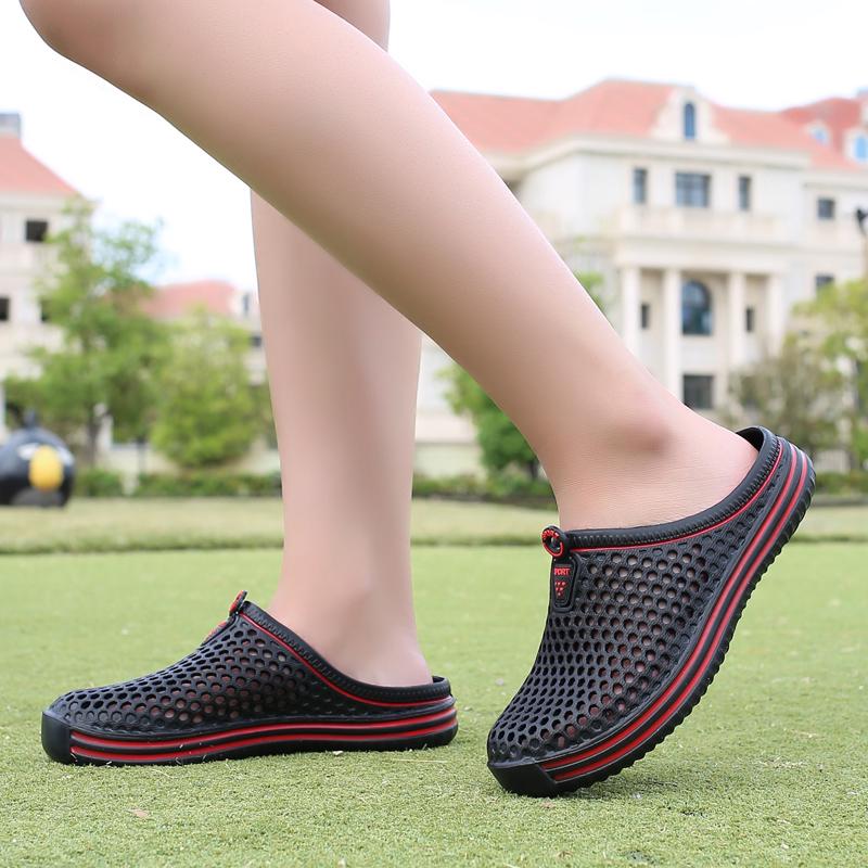 Comfortable Men Pool Sandals Summer Outdoor Beach Shoes Men Slip On Garden Clogs Casual Water Shower Slippers Zapatos