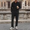 Completo da uomo autunnale casual con camicia a bottoni a maniche lunghe e pantaloni lunghi