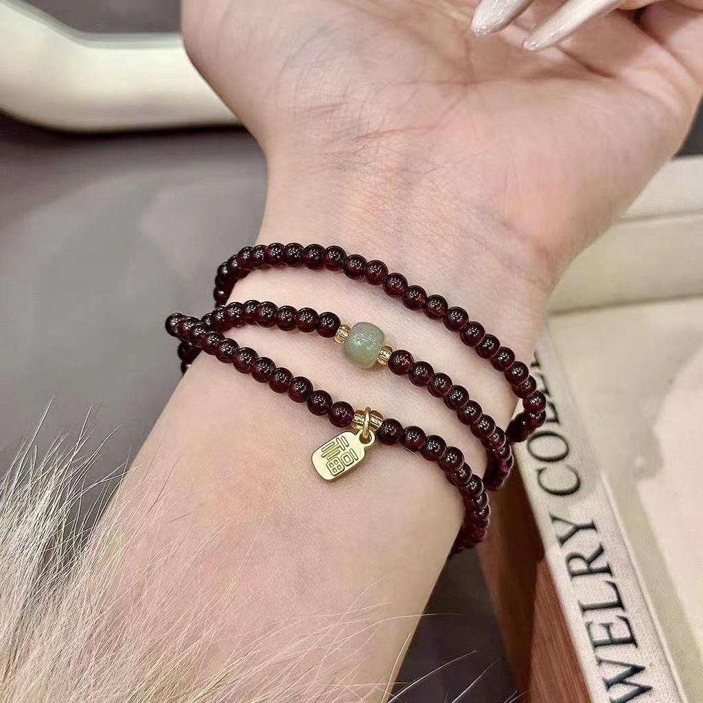 Putuo Mountain Garnet & Hetian Jade Bracelet: Luxurious, Simple, Versatile Gift