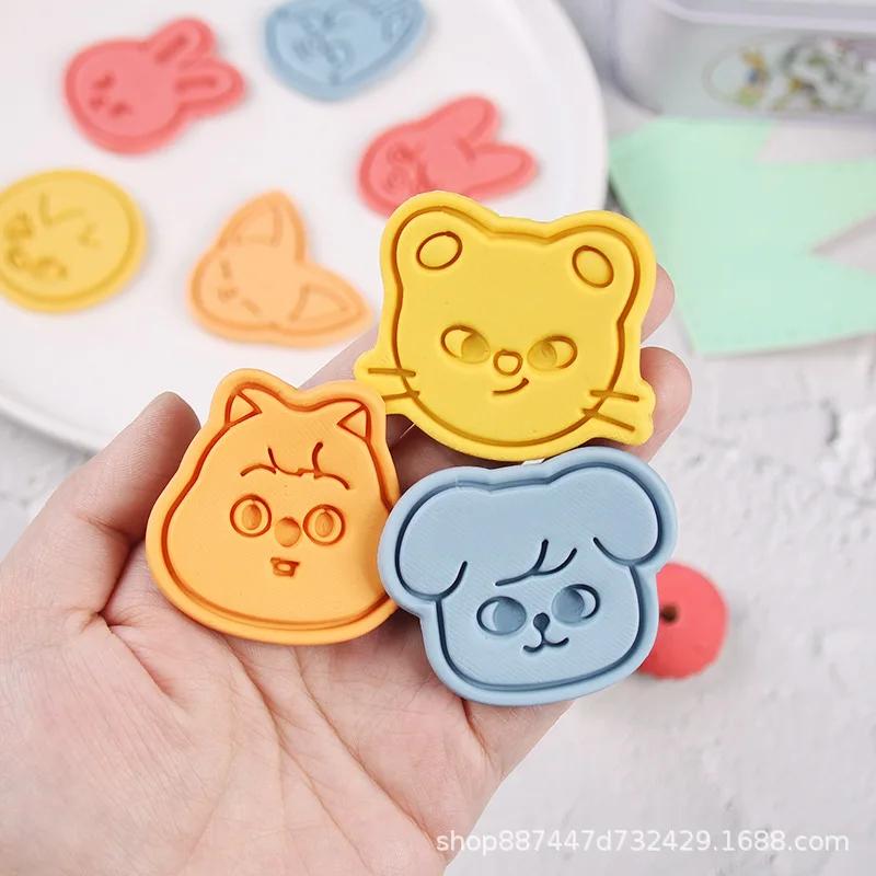 Skzoo Cartoon Animal Image Biscuit Mold 3D Stereoscopic Pressing Cookie Printing Baking Implement Fan Related Products