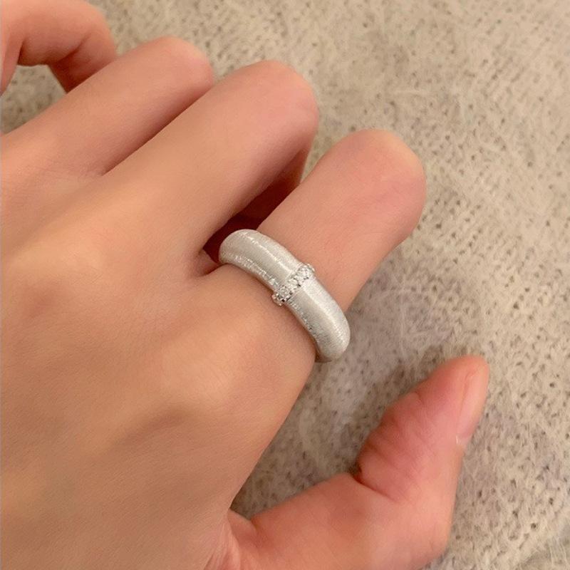 Adjustable Matte Brushed Ring for Women – Elegant, Light Luxury, Open Index Finger Ring