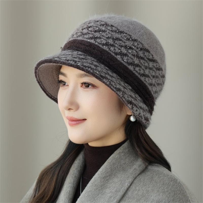 Autumn and winter new knitted bucket hat women's warm ear protection wool hat versatile face small cold hat retro fashion hat