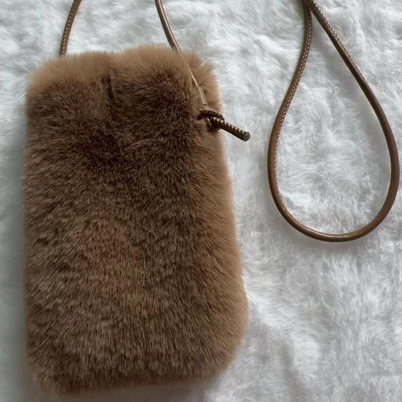 Women Plush Mobile Phone Bag  Mini Crossbody Bag Travel Walking Shopping Bag Winter Diagonal Coin Lipstick Earphone Bag