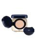 Cle de Peau Beaute Radiant Cushion Foundation Natural / Natural M