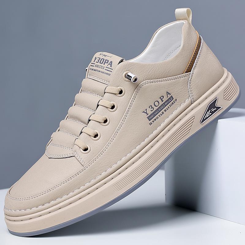 Frühling neue Herren Lederschuhe Modetrend Retro weiche atmungsaktive Herren Freizeitschuhe Fahr-Flats
