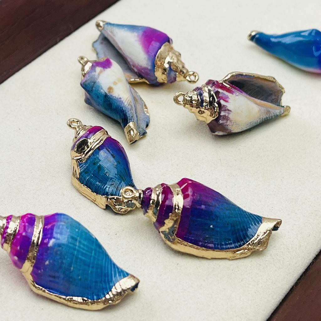 10Pcs, Natural Dyed Conch Shell Zinc Alloy Golden Rim Pendant Charms for Jewelry Making DIY Necklace Accessories, Summer Holiday Gifts for Men Women