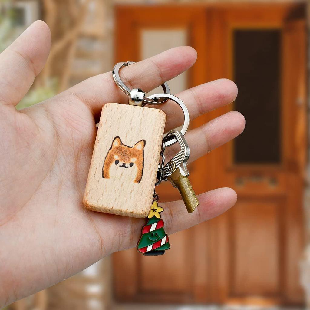 Customizable Beech Wood Keychain with Engraved Logo - Tourist Souvenir