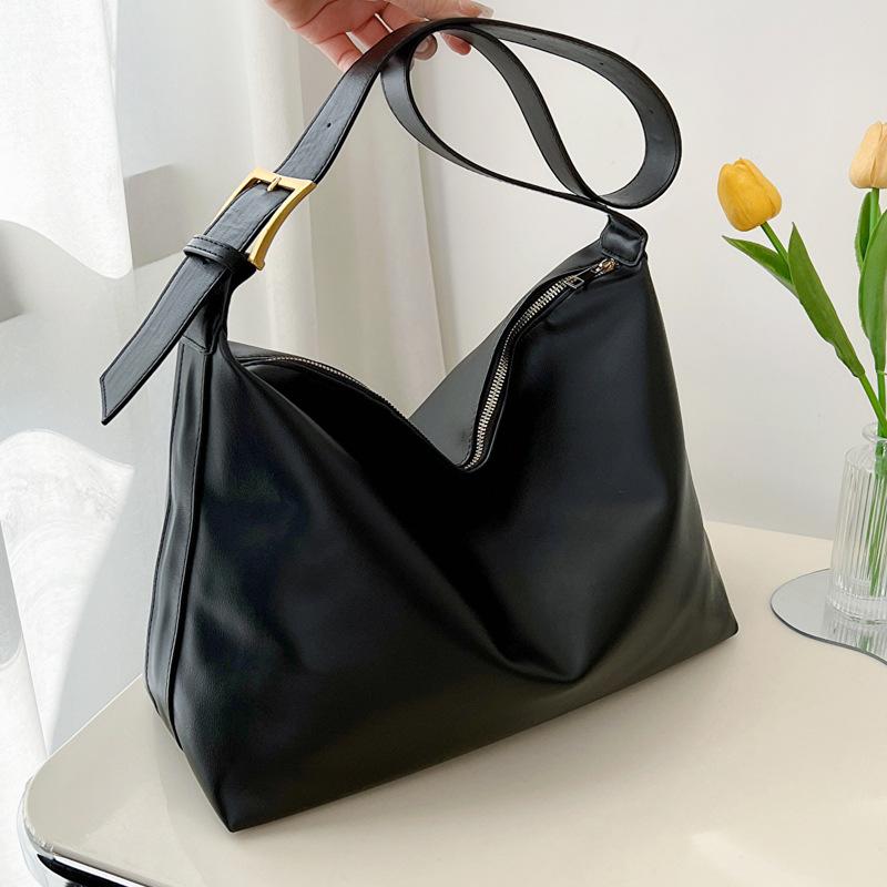 Large Capacity Shoulder Bag Women'S Bag Retro Texture Tote Bag Fashion Casual Commuter Messenger Bag