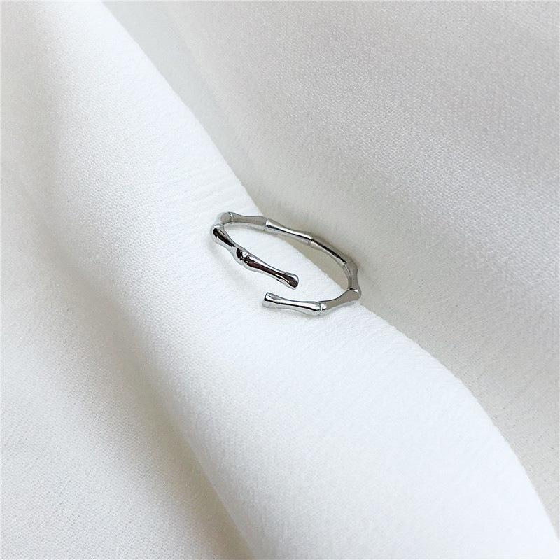 Three Heroes Adjustable Bamboo Knuckle Ring - Trendy Hong Kong Style for Women