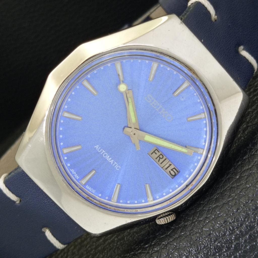 VINTAGE SEIKO AUTOMATIC JAPAN 7009A MENS SKY BLUE COLOR DIAL WATCH a701337-5 R206a-a701337