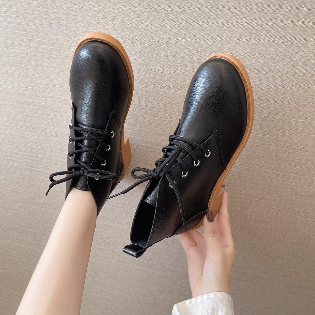 Ботинки большого размера 43 с плоским круглым носком для женщин 2024 года — фото 4