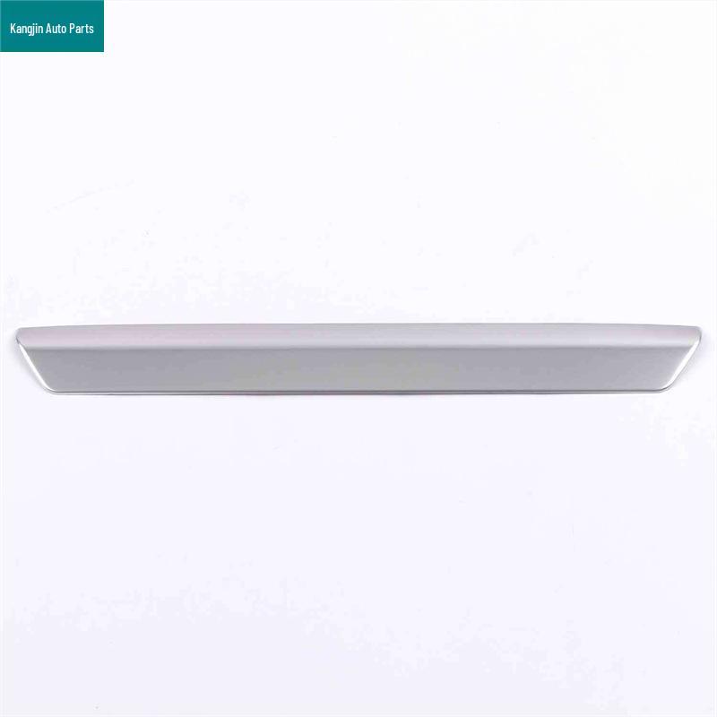 2022 Trumpchi GS8 Silver Stainless Steel Interior Rear Reading Light & Front Speaker Cover.