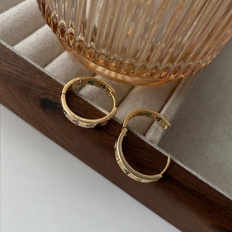 Geometric Large Circle Ear Buckle Color Micro-Inlaid Love Design Earrings Fashion Personality Round Face Thin High-End Earrings