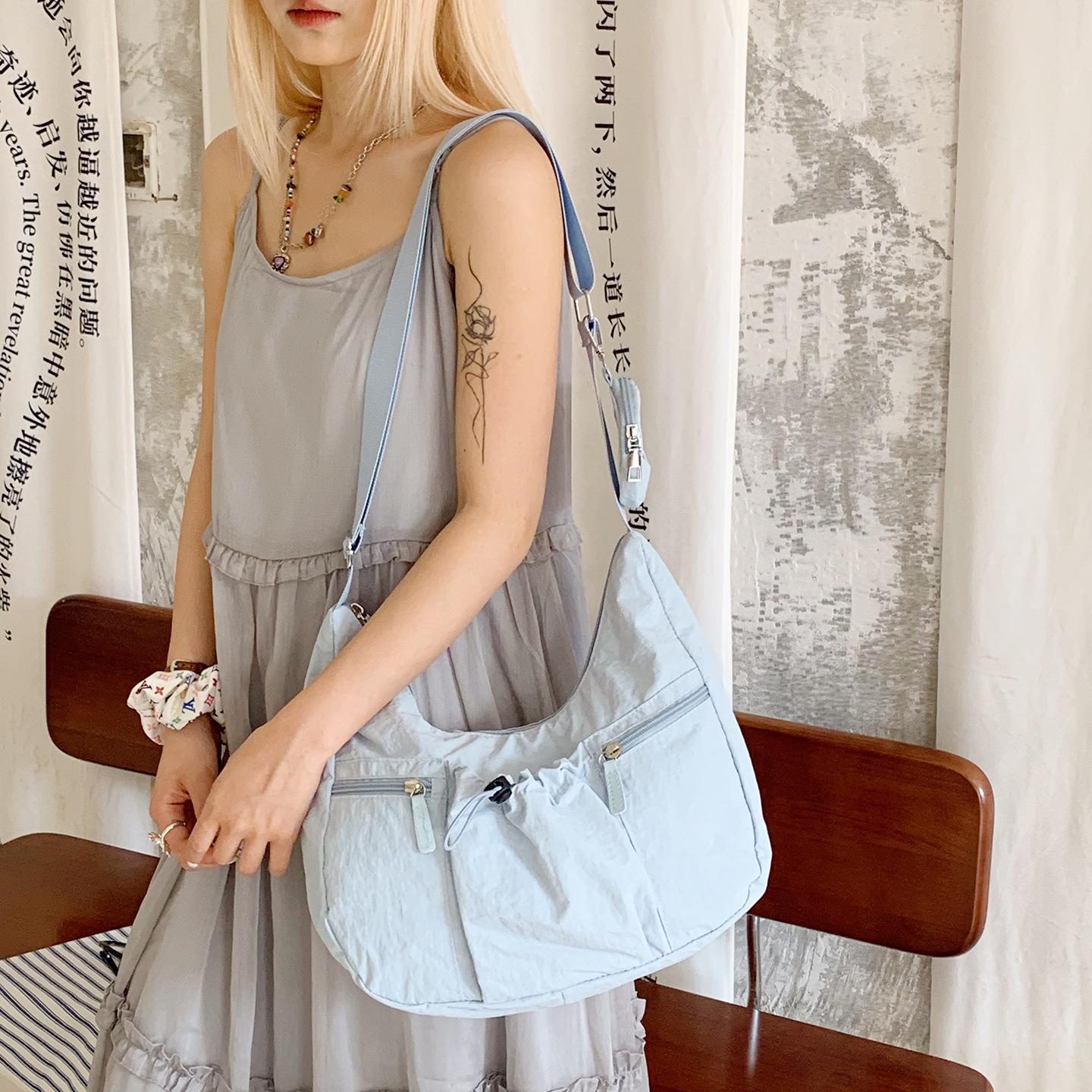 

Bag women s new canvas bag design sense niche underarm bag 2025 large capacity tote bag casual messenger bag синий