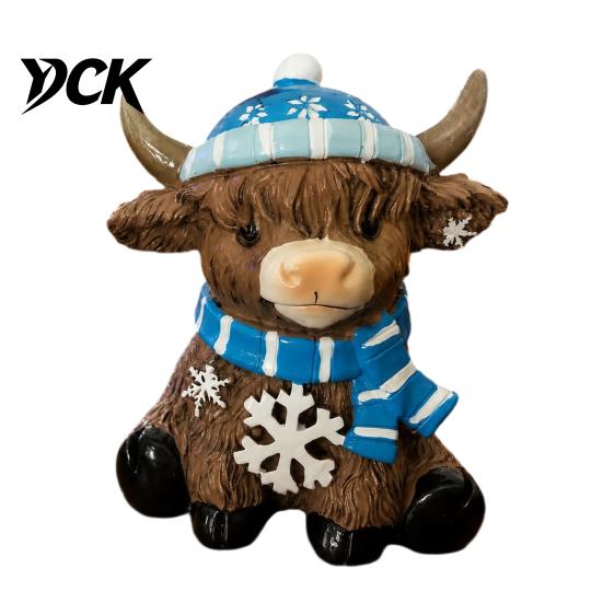 Cartoon Animal Figurine Winter Highland Cow Resin Figurine, Cattle Statue for Sculpture Desk Decor, Shape Ornament Home Office Decor