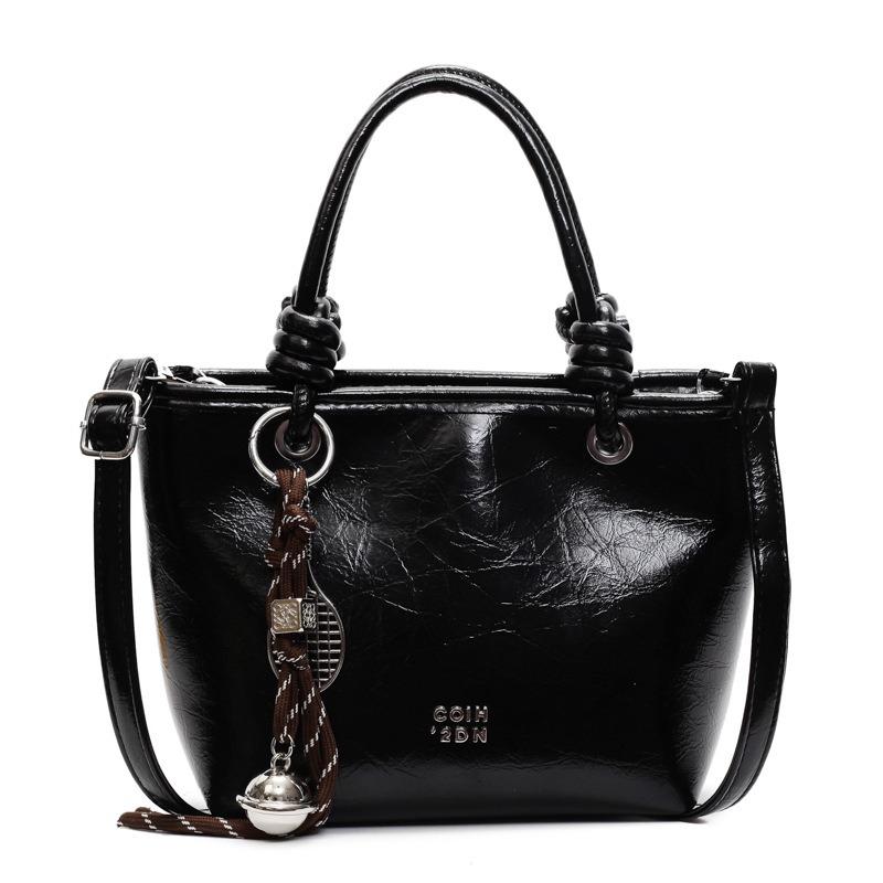 Simple and stylish handbag New retro texture bucket bag trendy solid color commuter shoulder messenger bag