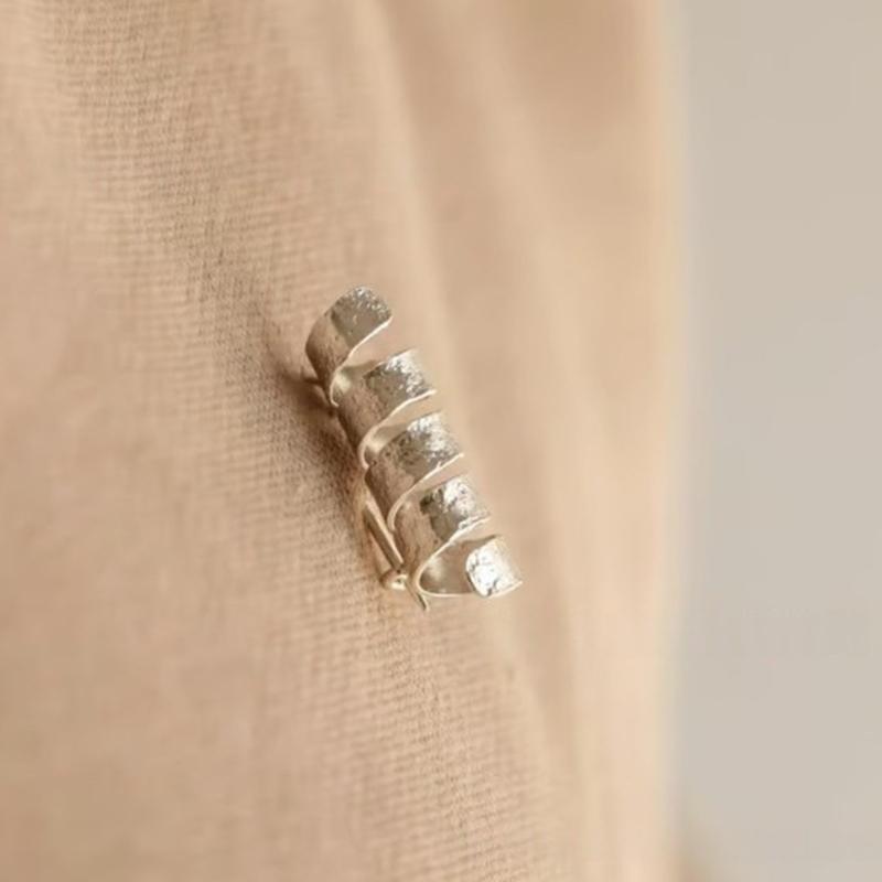 Fashionable Floral Pin Alloy Materials Vibranting Color Versatile For Casual Or Formal Outfits