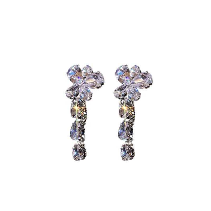 Elegant Butterfly Zircon Tassel Jewelry Set: Necklace & Earrings for Chic Weddings