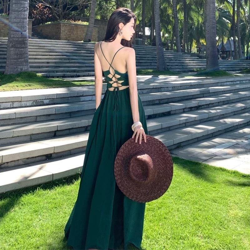 Sexy strap backless suspender dress women's summer vacation dress slim waist skirt design sense a word long dress