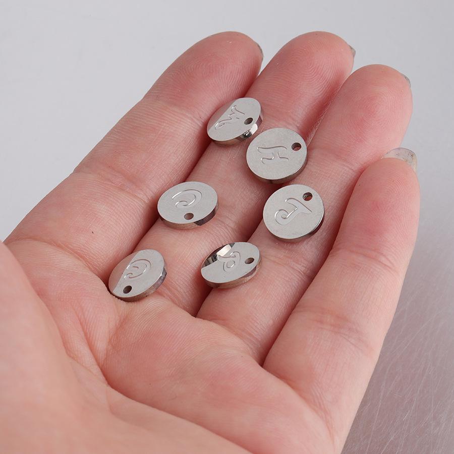 RumNVnty Gravierter Anhänger mit englischem Buchstaben - Schmuckzubehör aus Edelstahl