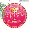 Colgante de pared 2D Plano de Aluminio con Temática de Graduación, Disponible en Múltiples Tamaños, Presentando un Diseño de Birrete de Graduación Rosa y Dorado Brillante Estilo Español