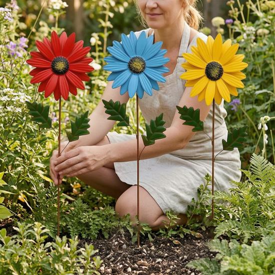 Metal Sunflower Garden Stake Decorative Iron Sunflower Stake Outdoor Flower Yard Art Stake for Patio Lawn Pathway Flower Bed Decor