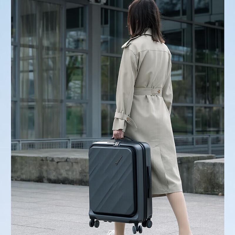 Diplomat DS-1332 Front-Opening Expandable Carry-On Spinner Luggage 20-inch