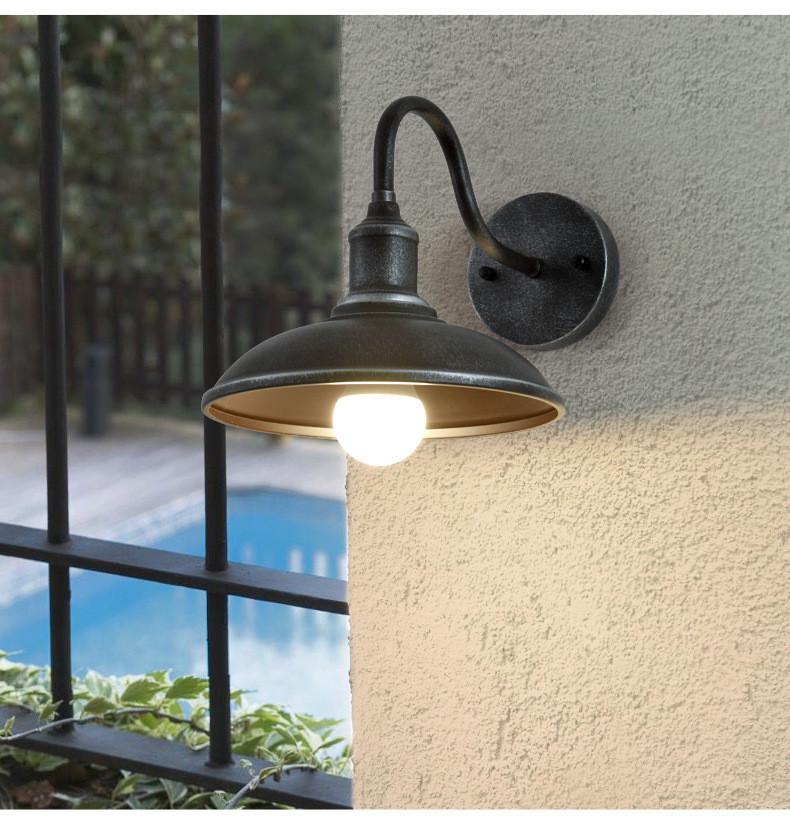 Vintage American Loft Wall Lamp With Iron Shade For Bar And Corridor Decor