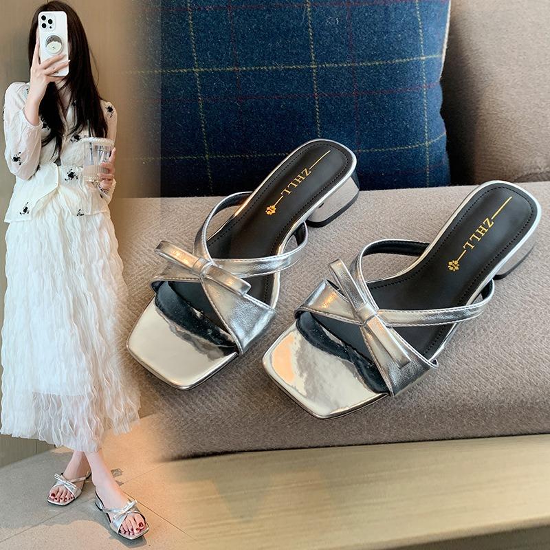  Summer cool slippers women's outer wear widened large size women's shoes thick heel opentoed slippers women's shoes