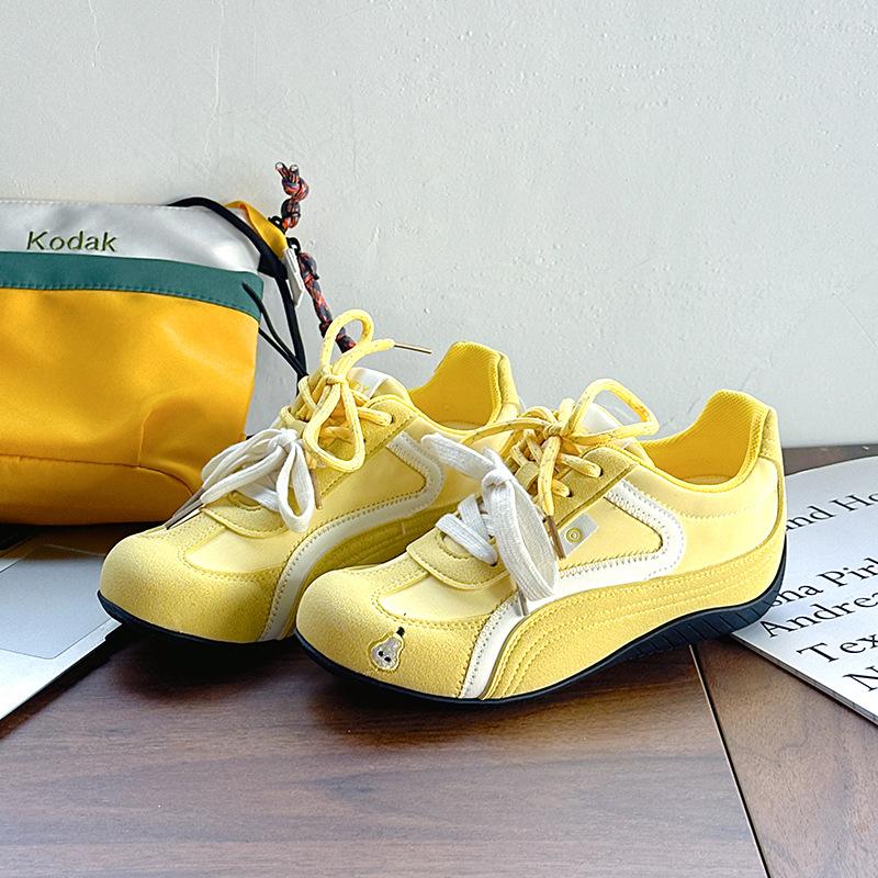 9 niche flat-bottomed women's spring new sports comfortable casual shoes soft soles are easy to wear