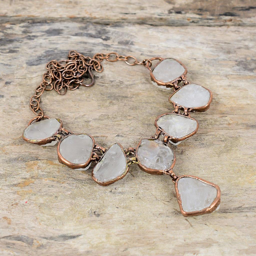 Collier en pierre de lune brute arc-en-ciel Collier en cuivre électroformé Collier à chaîne réglable Bijoux en cuivre pour femmes Collier en pierres précieuses fait à la main