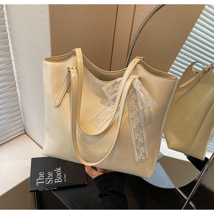 New Popular Large-capacity Versatile Oil Wax Pitot Bag Fashionable Commuting Simple Solid Color Shoulder Letter Bag