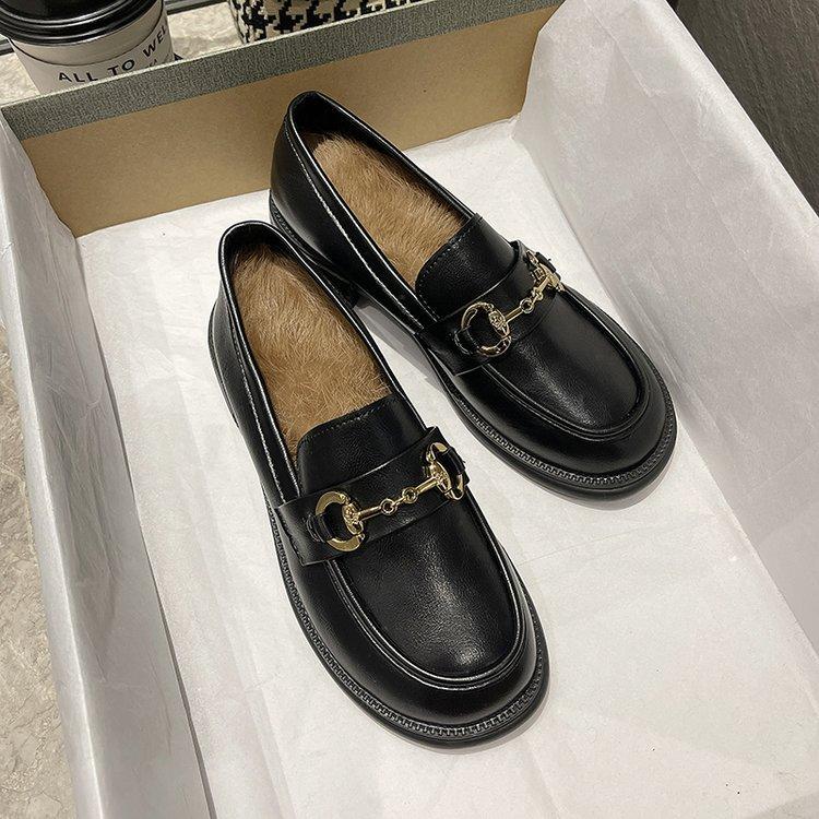 

British style low-heeled black small leather shoes women s 2025 spring new soft-soled soft leather loafers student flat-heeled women s single shoes 40