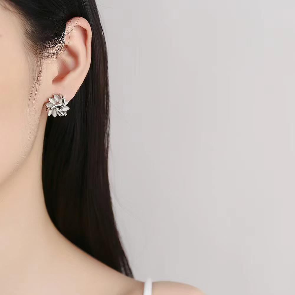 

Элегантные серьги-пусеты с цветочным узором и эффектом кошачьего глаза для женщин