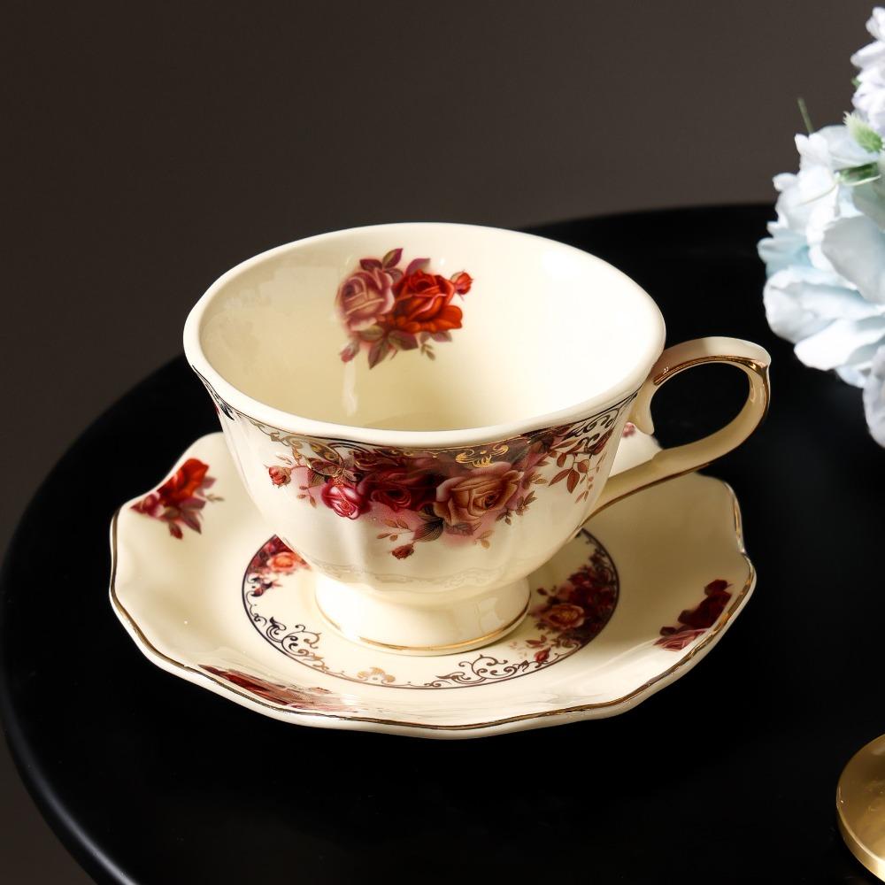 British High-value Gold-painted Coffee Cup and Saucer Retro Rose Lace Ceramic Cup and Saucer European Court Afternoon Tea Teacup