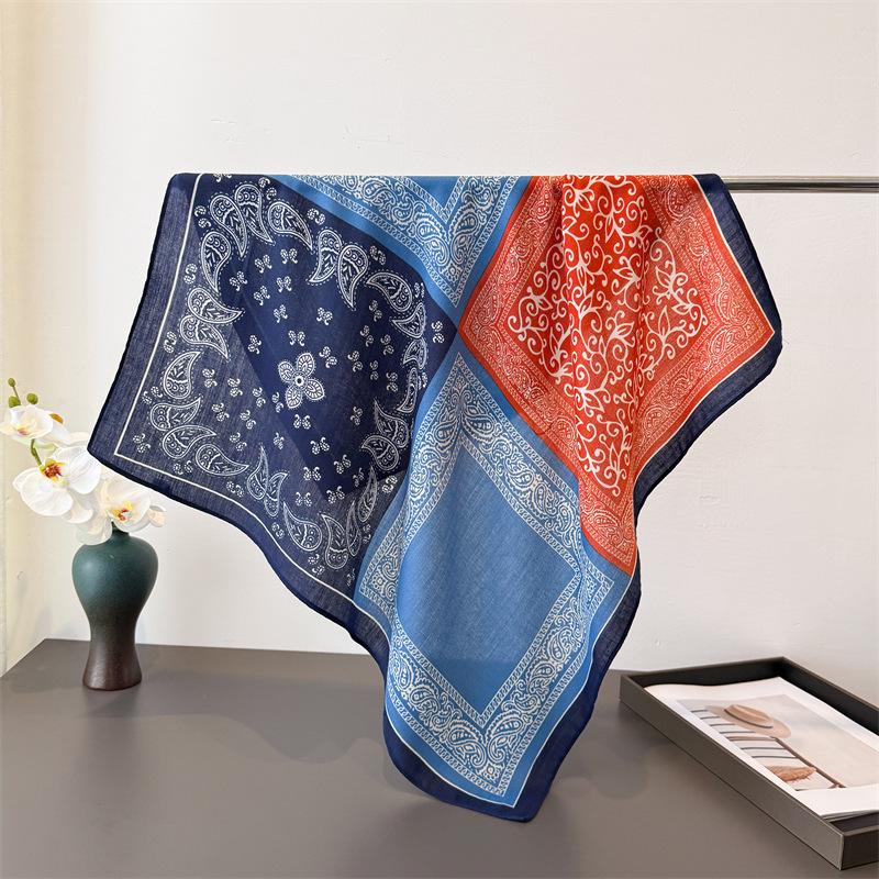 Trendy Print Square Scarf For Women Cotton Velvet Neck Scarf Shawl Warp Elegant Neckerchief Bandanas Ladies Hijab