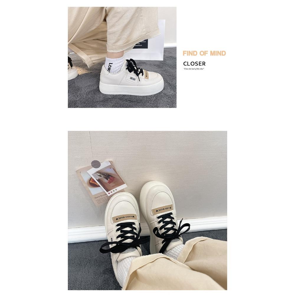 Fritidssko med flate hæler og tykke såler for kvinner