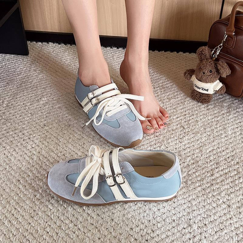 Round Head Fashion Retro German Training Shoes Women's Spring 2025 New Flat-bottomed College Style Casual and Light Sports Women's Shoes
